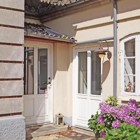 One-bedroom In Apartment